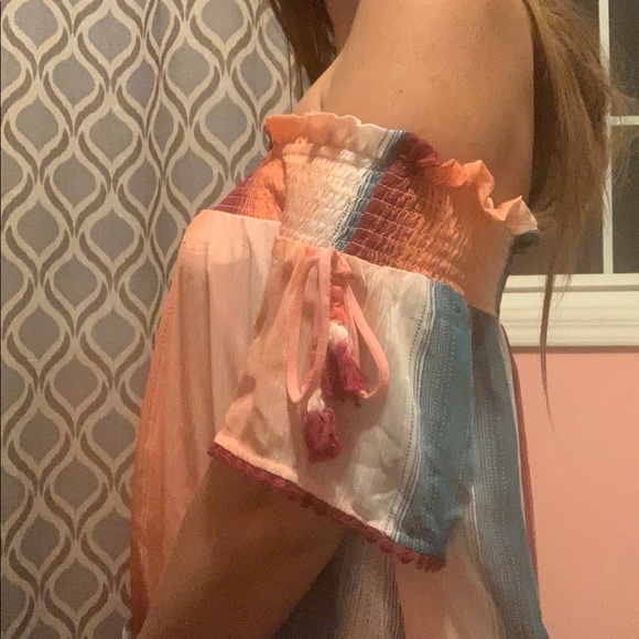 Off the shoulder top - Picture 2 of 3